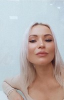 ����� ����