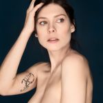 ����� ����