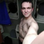 ����� ����