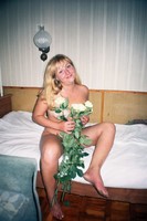 ����� ����